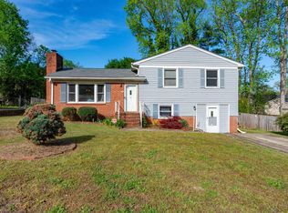 5 Pinefield Dr, Greenville, SC 29605