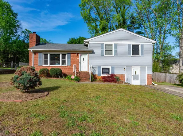 5 Pinefield Dr, Greenville, SC 29605