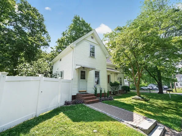 207 N Central St, East Bridgewater, MA 02333