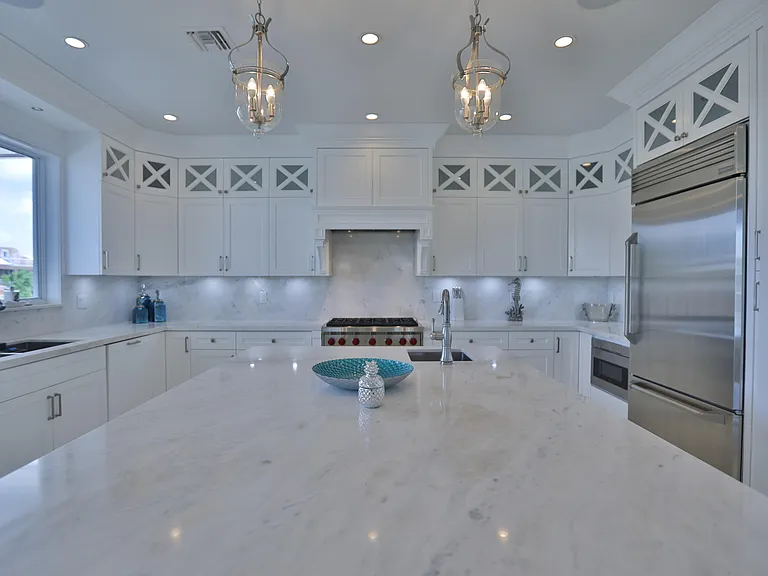 128 Leoni Dr — Photo 10