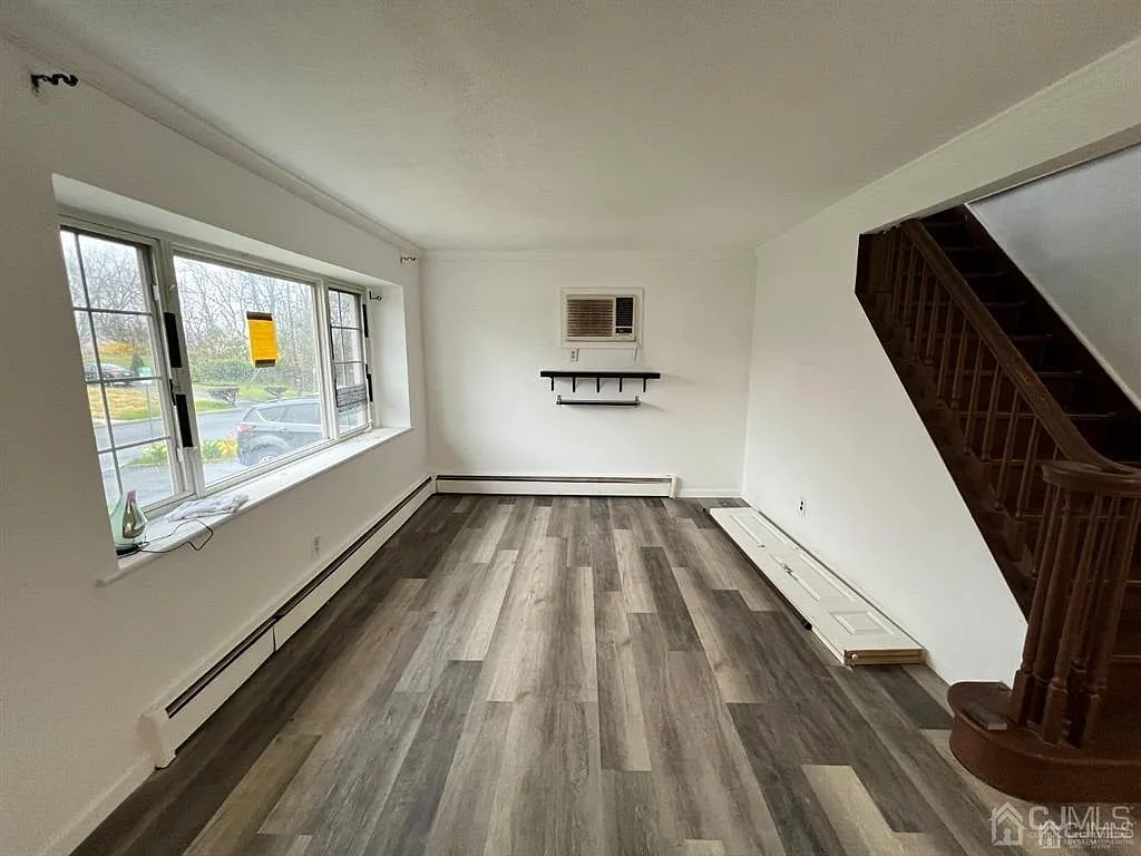 4 bed, 2.0 bath, 1206 sqft, $3,525 — Photo 3