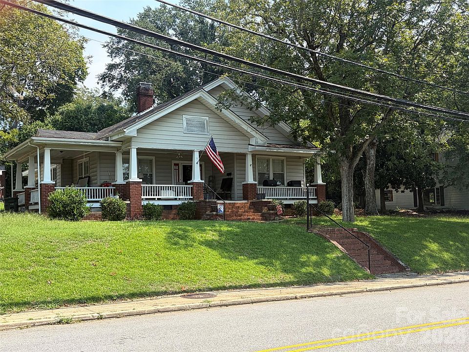 1st image of 411 Morven Rd