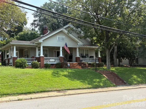411 Morven Rd, Wadesboro, NC 28170