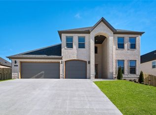 471 Silverview Ave, Centerton, AR 72719