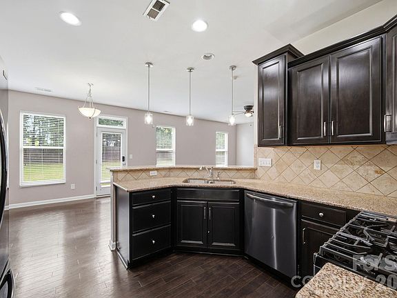 4th image of 10609 Candlestick Ct
