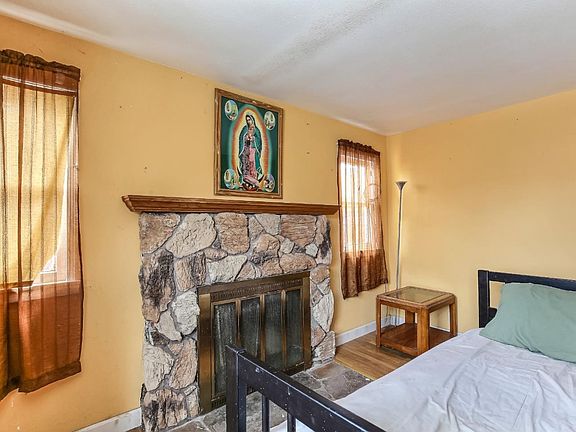 4th image of 4312 Hyland Ave