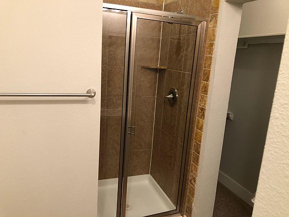 1st floor bathroom Shower and Closet Entrance