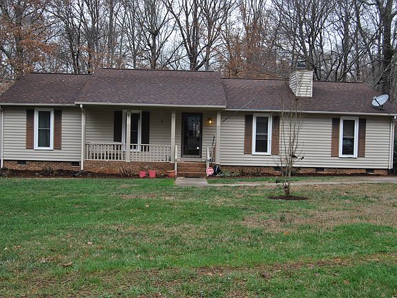 2nd image of 126 Lauren Ct