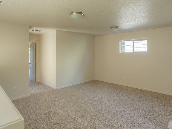 3rd image of 13705 NE 64th Cir