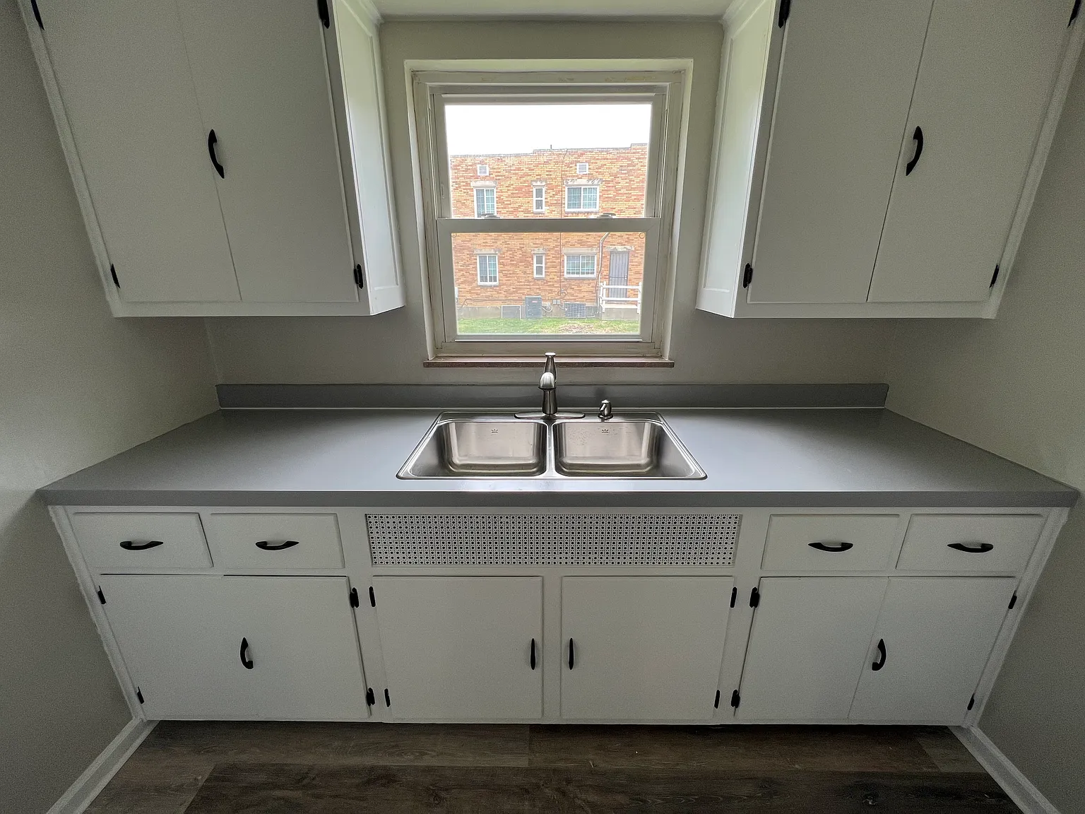 Renovated 1BR in Prime Kettering Minutes to Dorothy Lane Market — Photo 1