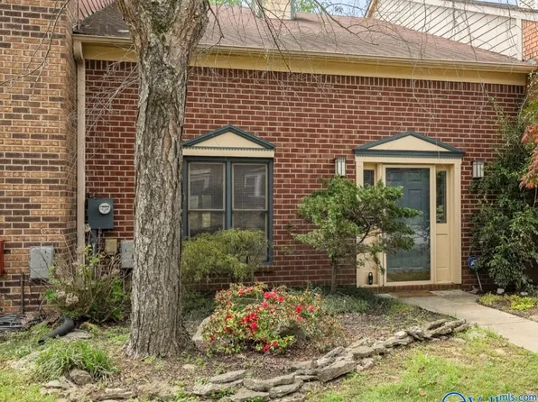 252 W Lake Cir, Madison, AL 35758