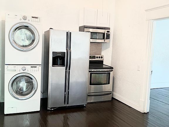 4th image of 813 E Maddox Ave