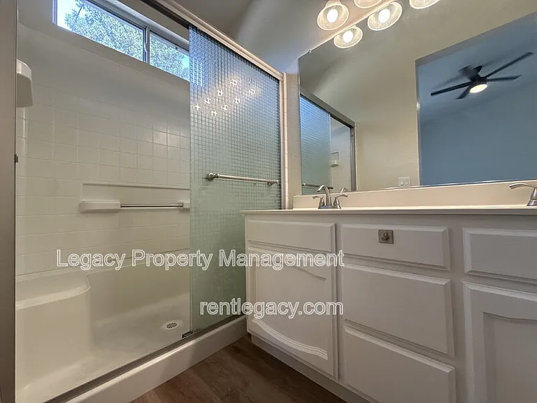 403 Munden Ct — Photo 12