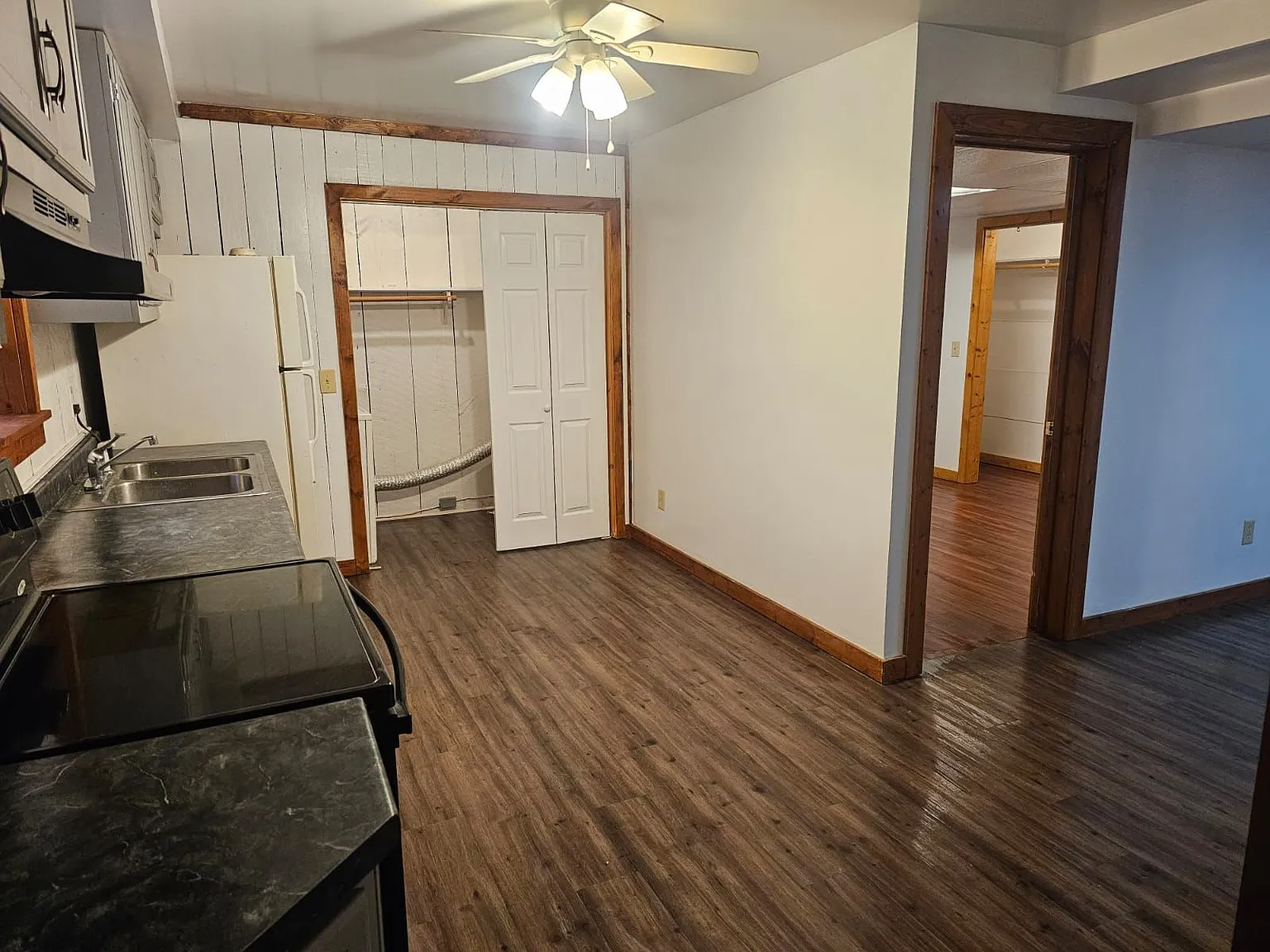 229 Dunlap St — Photo 4