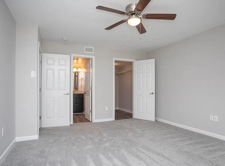 Welcome to Richmond Hills Apartments, where modern comfort meets style. With spacious interiors and a cozy atmosphere, these newly updated rooms are perfect for making memories. Explore your new home today and schedule a tour!