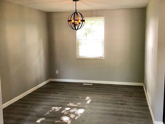 3rd image of 2228 Topaz Dr