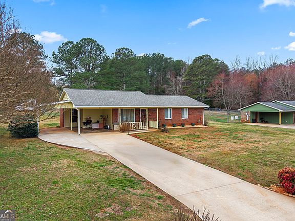 3rd image of 75 Country View Dr