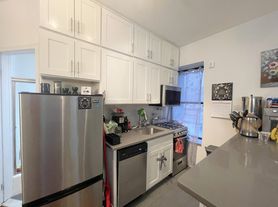338 E 92nd St, New York, NY