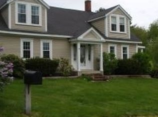 8 Oak Hill Rd, Barrington, NH 03825