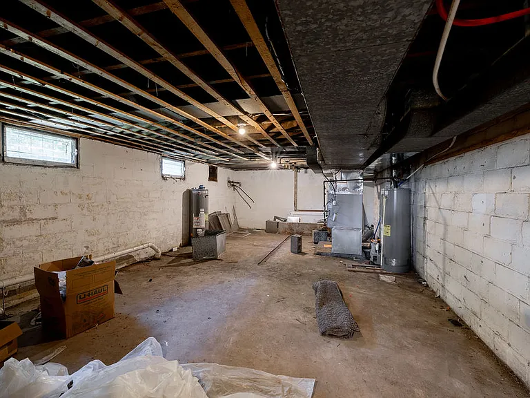 3556 N College Ave — Photo 23