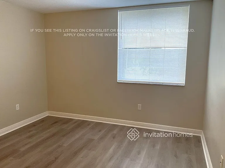 2515 Glendale Dr — Photo 10