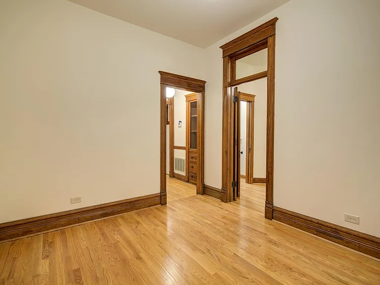 1433 N Wells St #1R — Photo 9