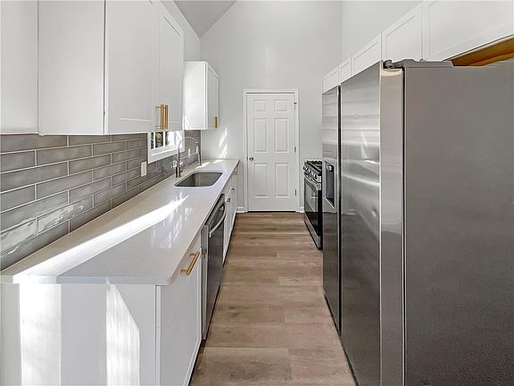 2nd image of 800 Fairburn Rd NW