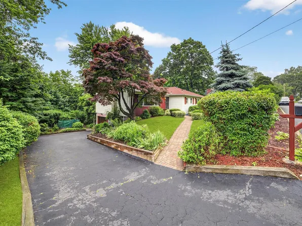 25 Tappan Terrace, Briarcliff Manor, NY 10510