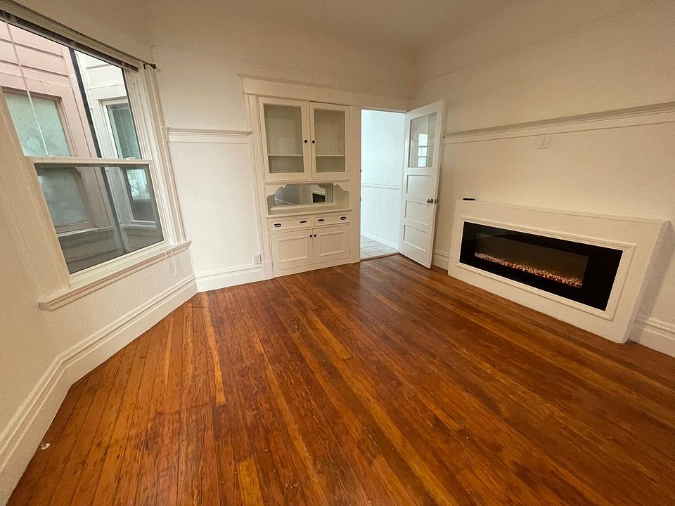 1st image of 121 Duboce Ave