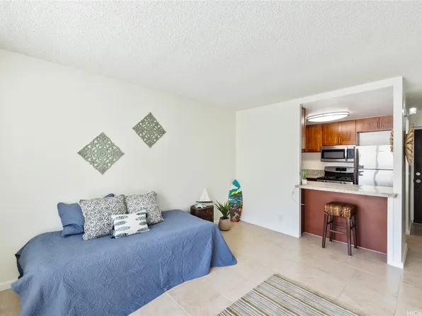 475 Atkinson Dr APT 709, Honolulu, HI 96814