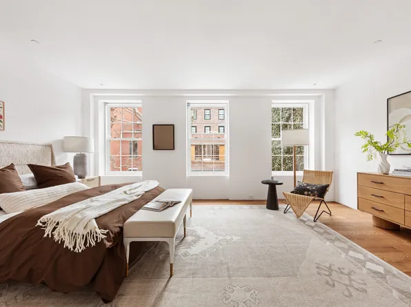 34 West 11th Street image 2 of 24