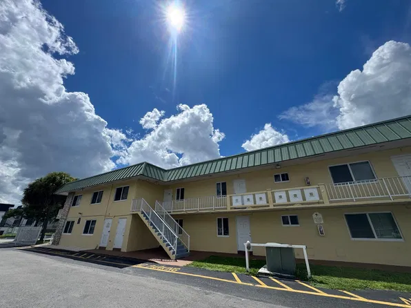 505 NW 177th St, Miami, FL 33169