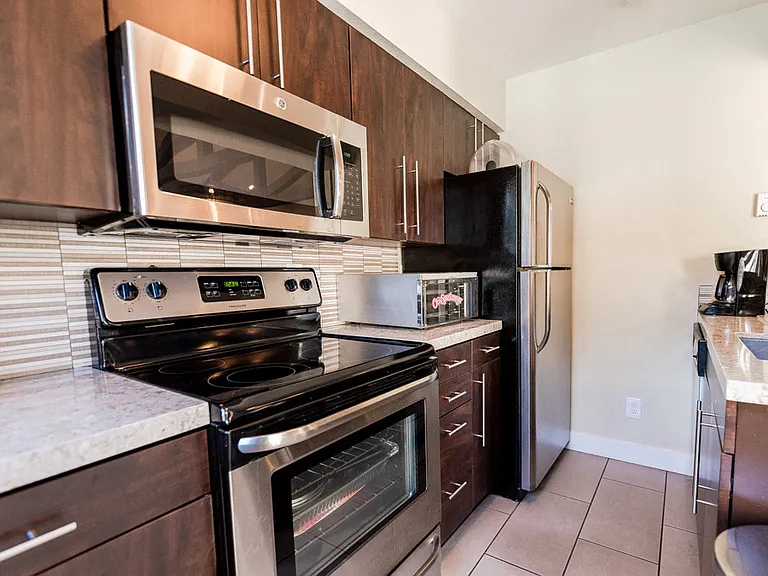 Kent Apartments - Signature Pointe Apartment Homes - Clubhouse 3