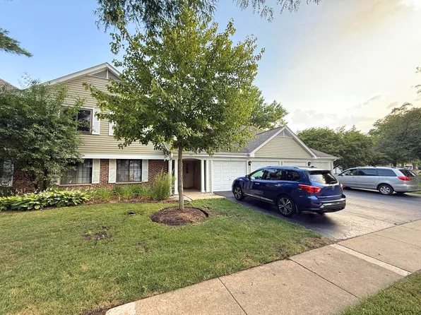 941 Yosemite Trl #C7, Roselle, IL 60172