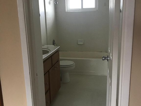 4th image of 24234 Neece Ave