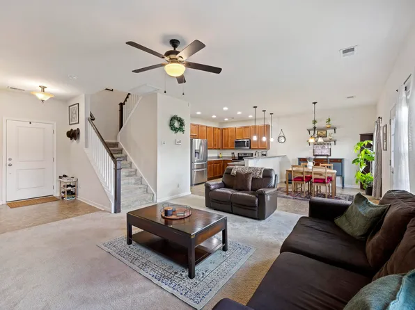 154 Chaste Tree Cir, Goose Creek, SC 29445
