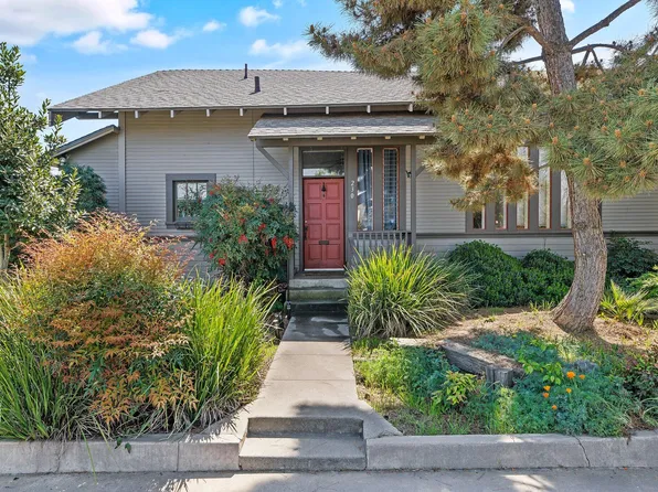 202 S Mirage Avenue, Lindsay, CA 93247