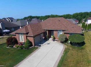 54333 Macintosh Dr, New Baltimore, MI