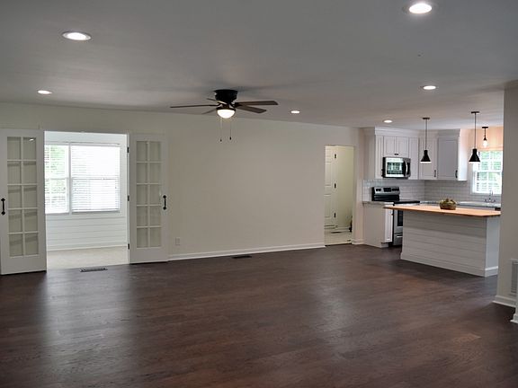 Open Concept-Main Living