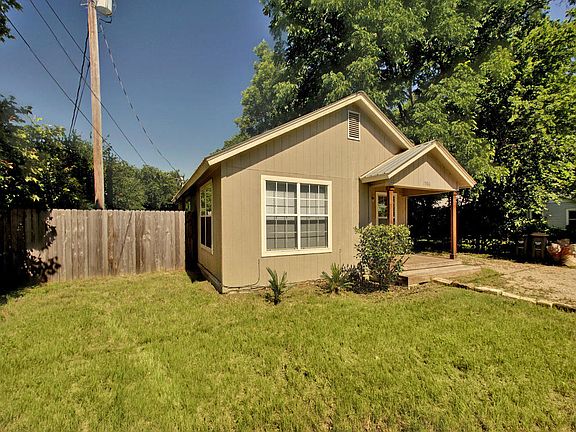 1306 Pine St-MLS_Size-002-8-Exterior Front 340-1024x768-72dp