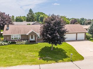 1285 W Hiawatha Dr, Appleton, WI 54914