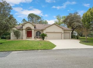 6 Impatiens Ct, Homosassa, FL 34446