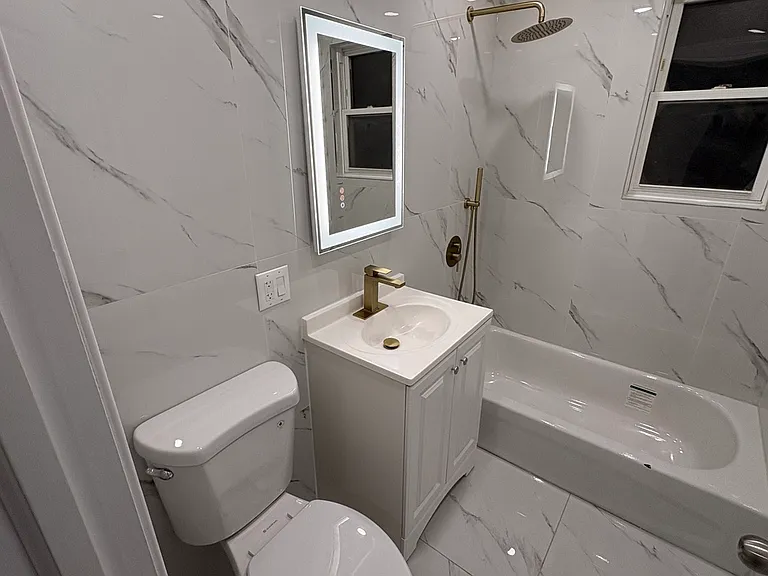 2819 Schurz Ave #2 — Photo 8