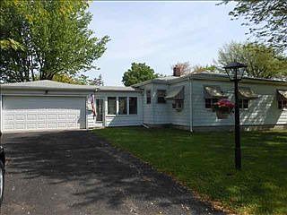 2nd image of 3001 N Linden St