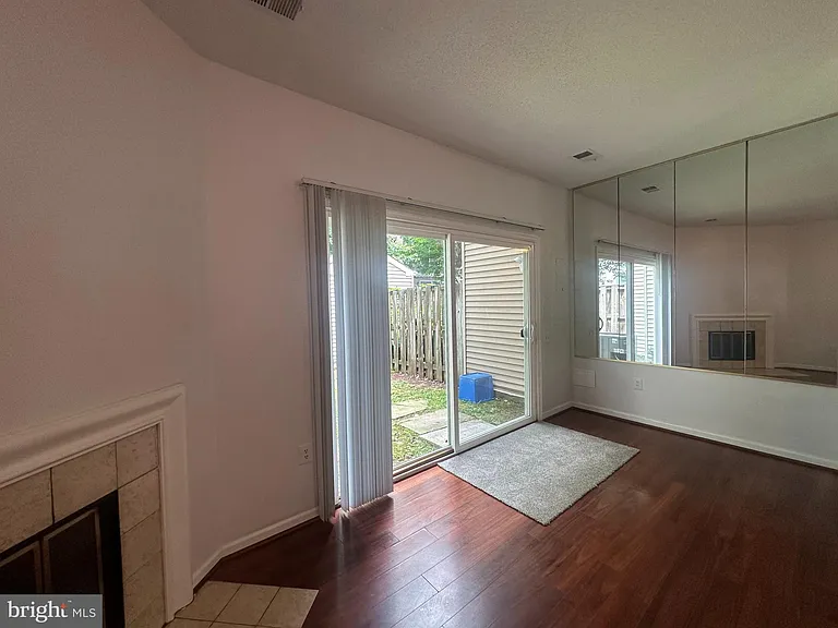 7223 Parsons Ct — Photo 10