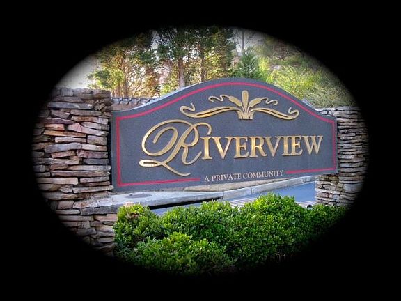 4th image of 2003 Riverview Dr SE