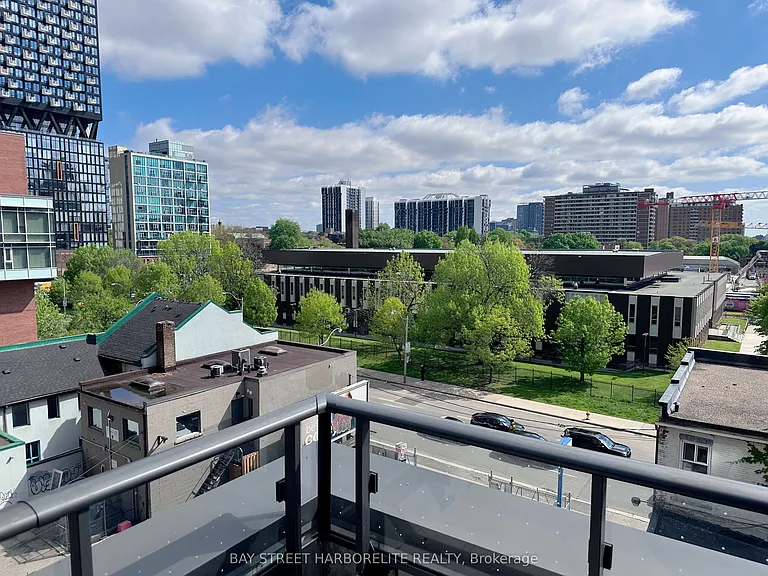 100 Queen St E #603 — Photo 2