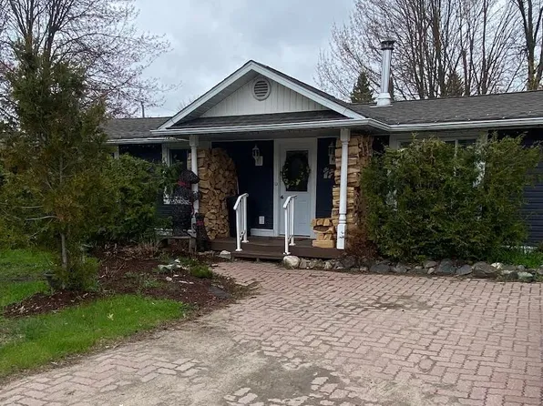 25 Wellington St, Bracebridge, ON P1L 1E8