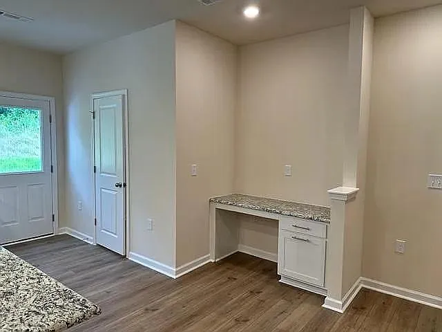 909 Falls Grove Trl — Photo 17
