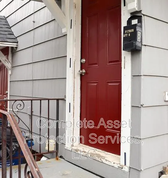 1405 Jefferson Ave #B — Photo 2